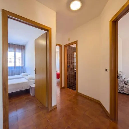-grande Terrazza- Wifi Ac 8 Posti Letto Apartman *